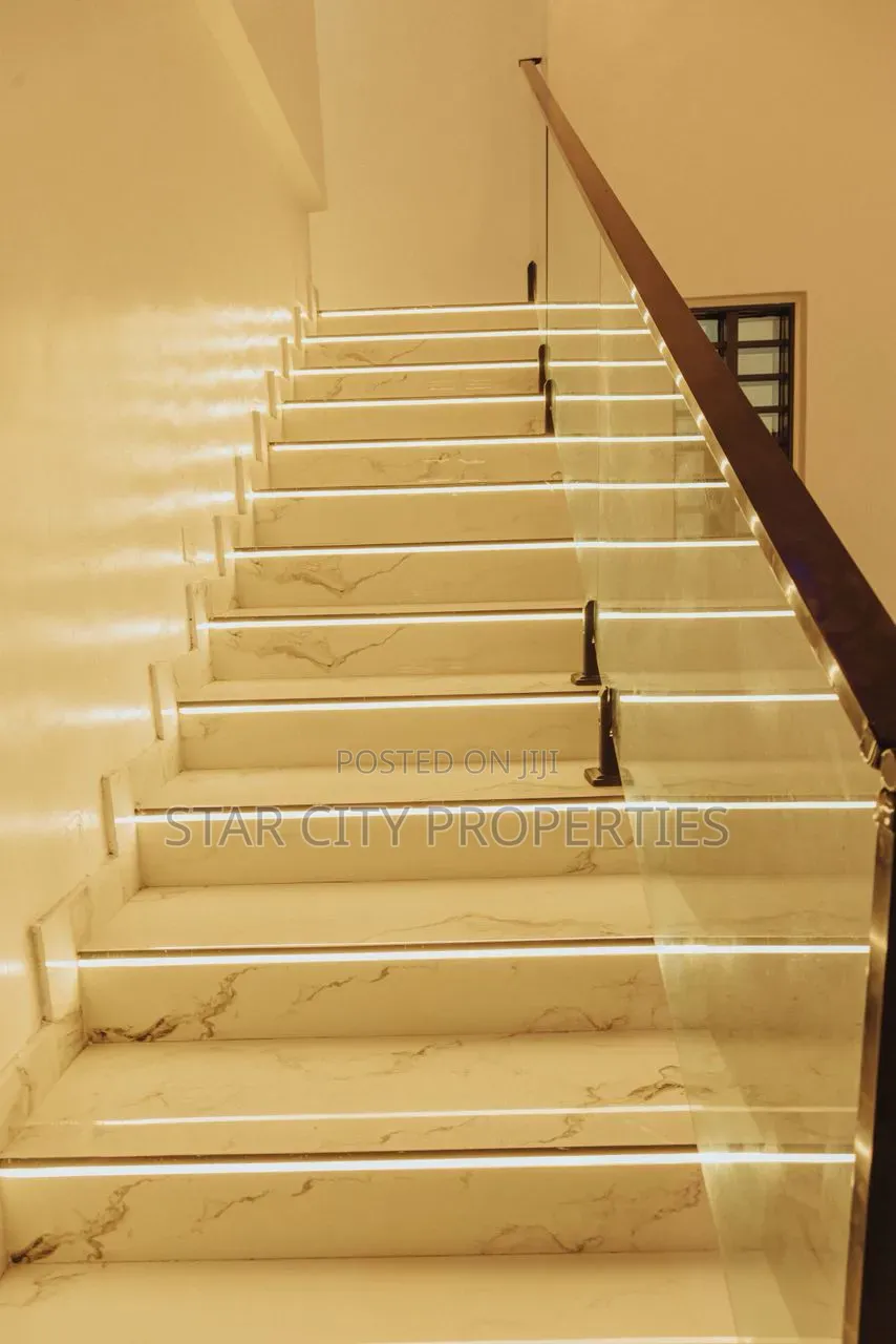 5bdrm Duplex in Magodo Shangisha for sale