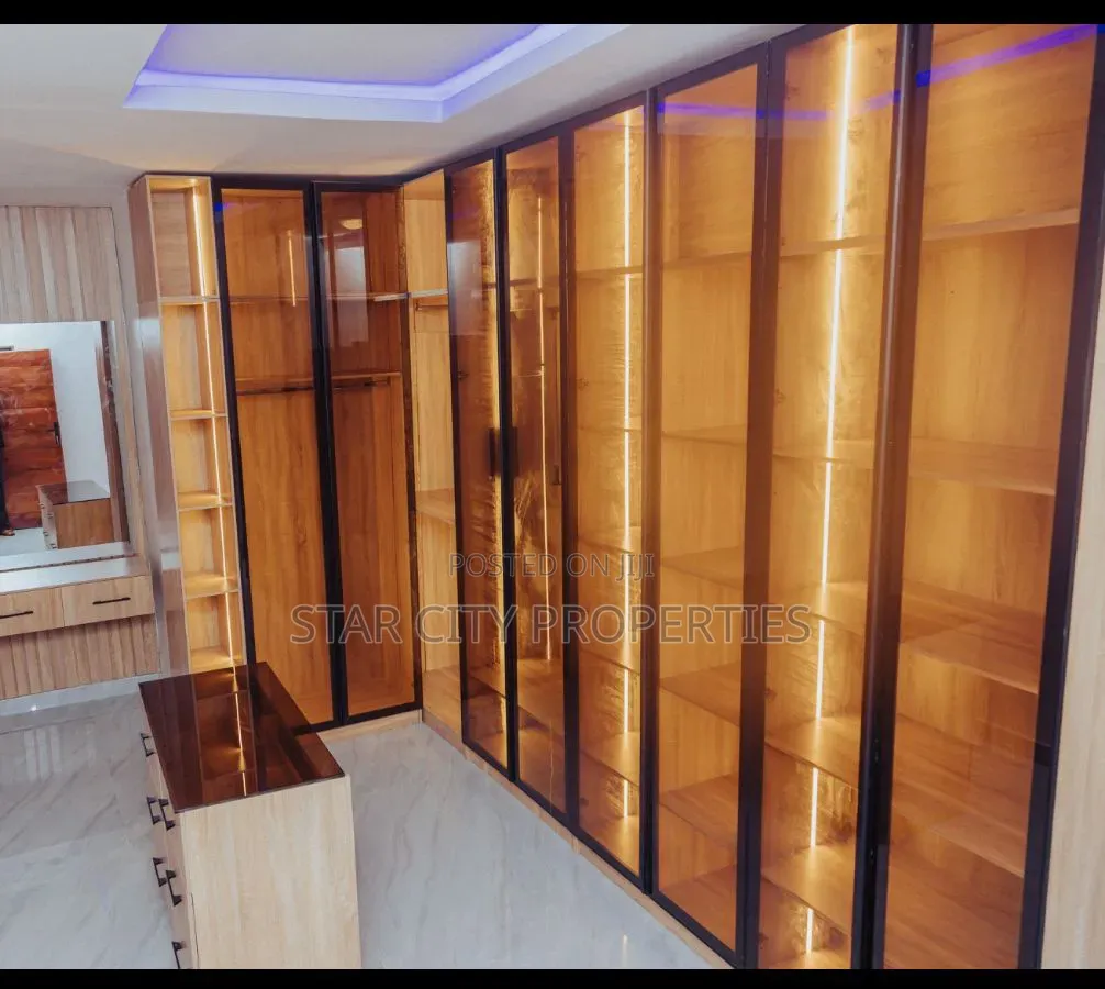 5bdrm Duplex in Magodo Shangisha for sale