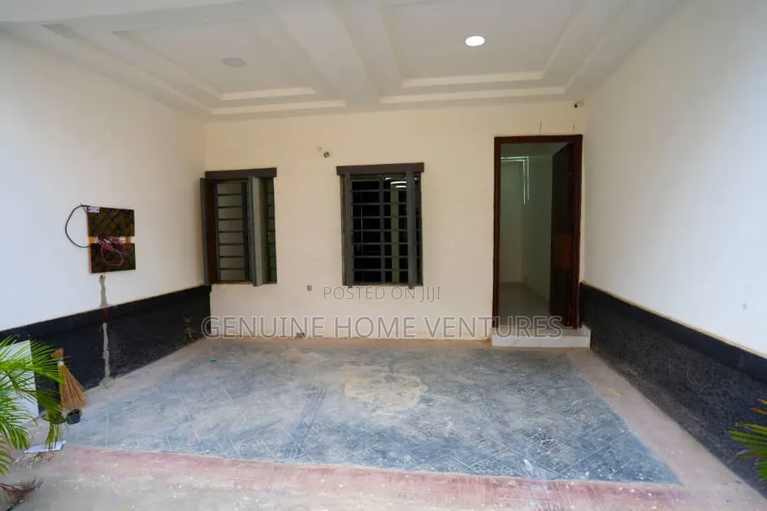 4bdrm Duplex in Orchid, Chevron for sale