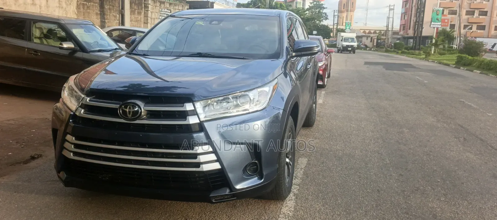 Toyota Highlander LE 2019 Blue