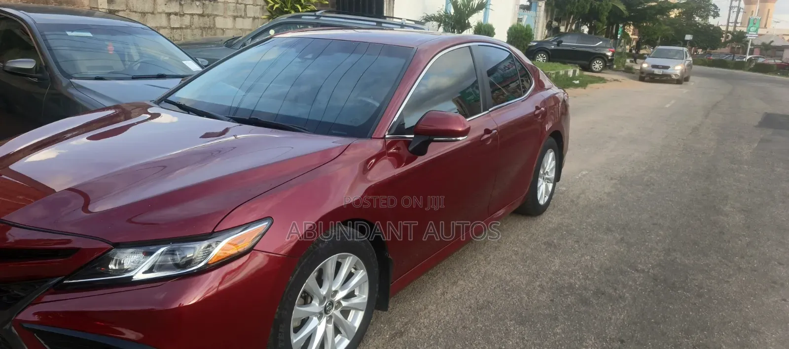 Toyota Camry LE FWD (2.5L 4cyl 8AM) 2018 Burgundy