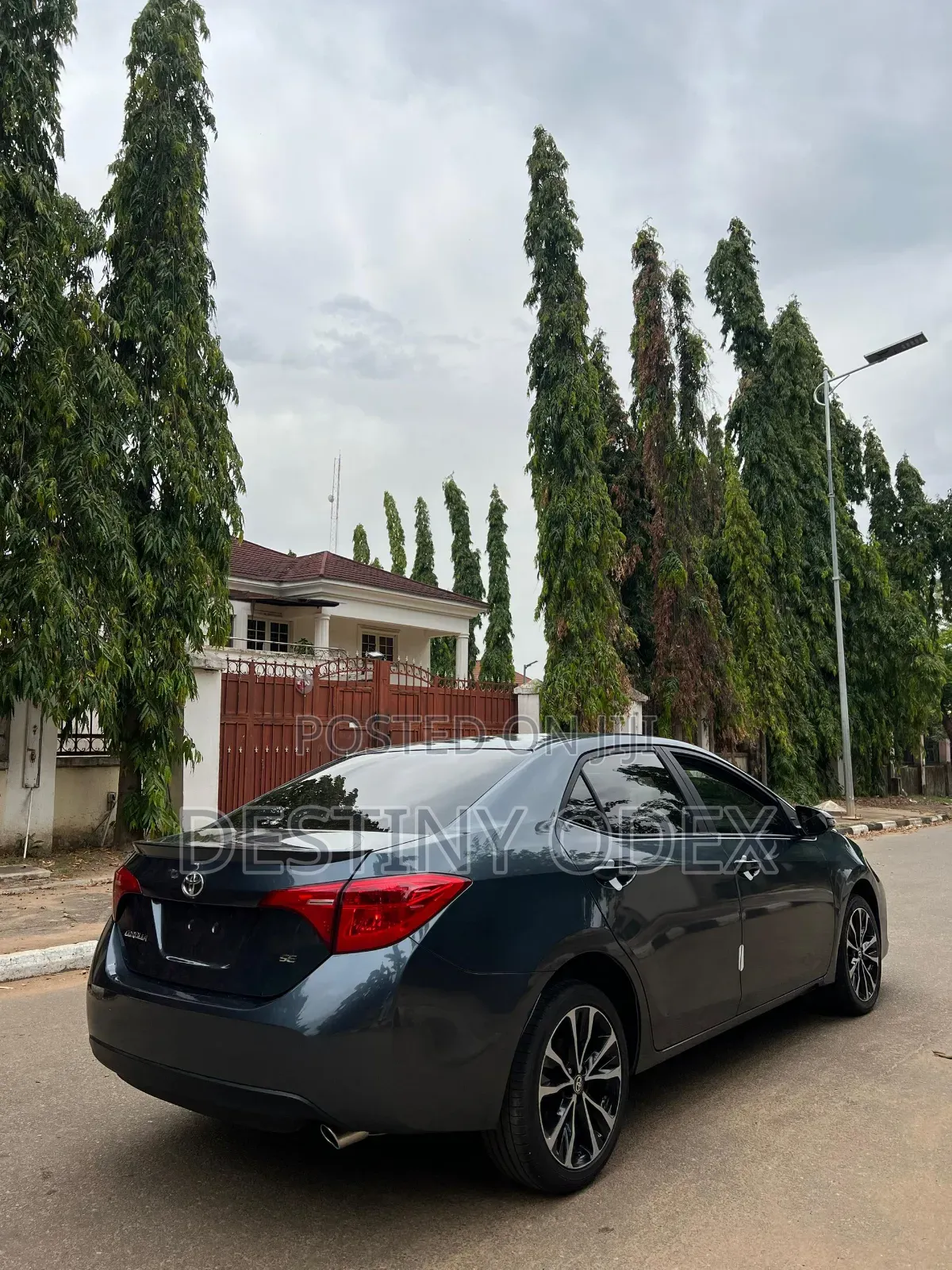 Toyota Corolla SE Special Edition 4dr Sedan (1.8L 4cyl CVT) 2017 Black