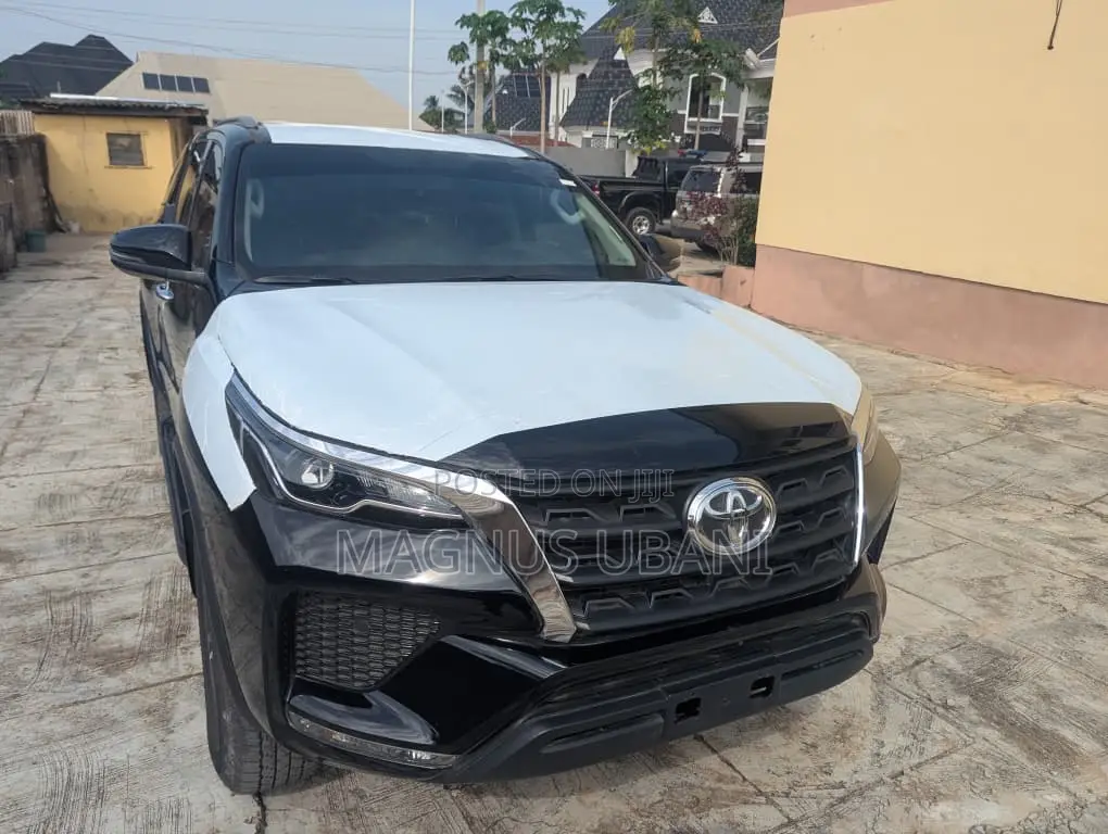 New Toyota Fortuner 2025 Black