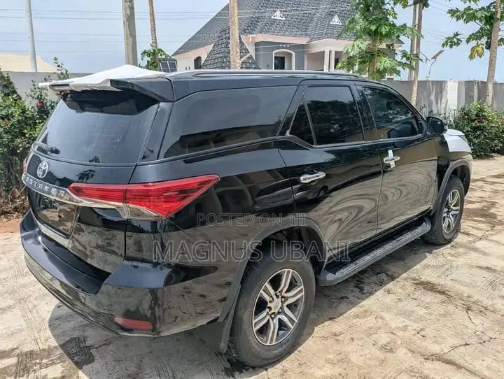 New Toyota Fortuner 2025 Black
