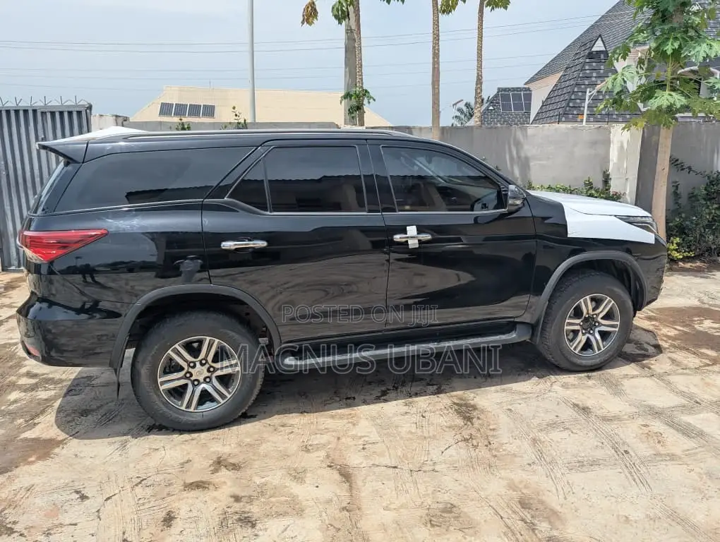 New Toyota Fortuner 2025 Black