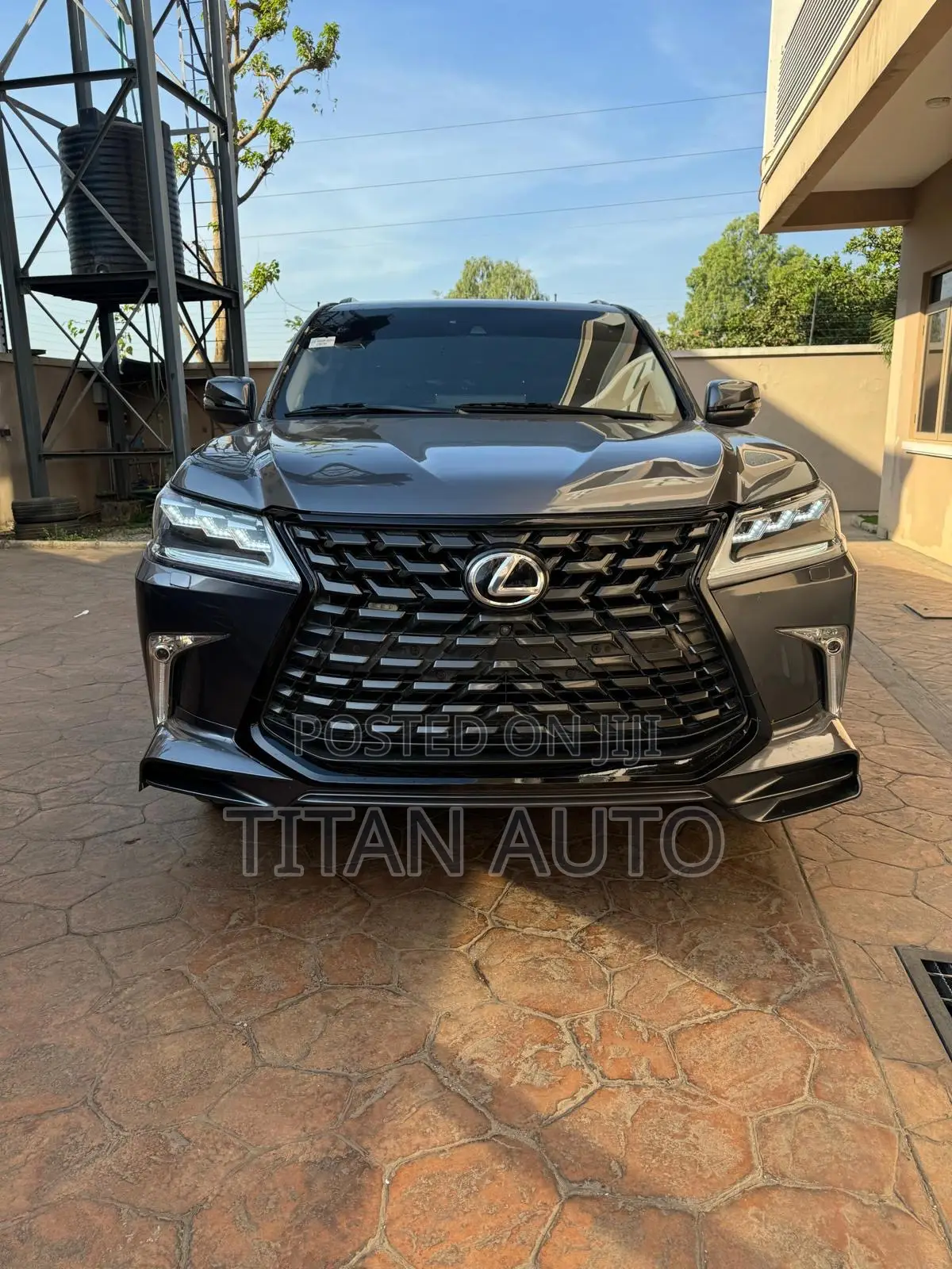 Lexus LX 570 (5 seats) AWD 2016 Gray