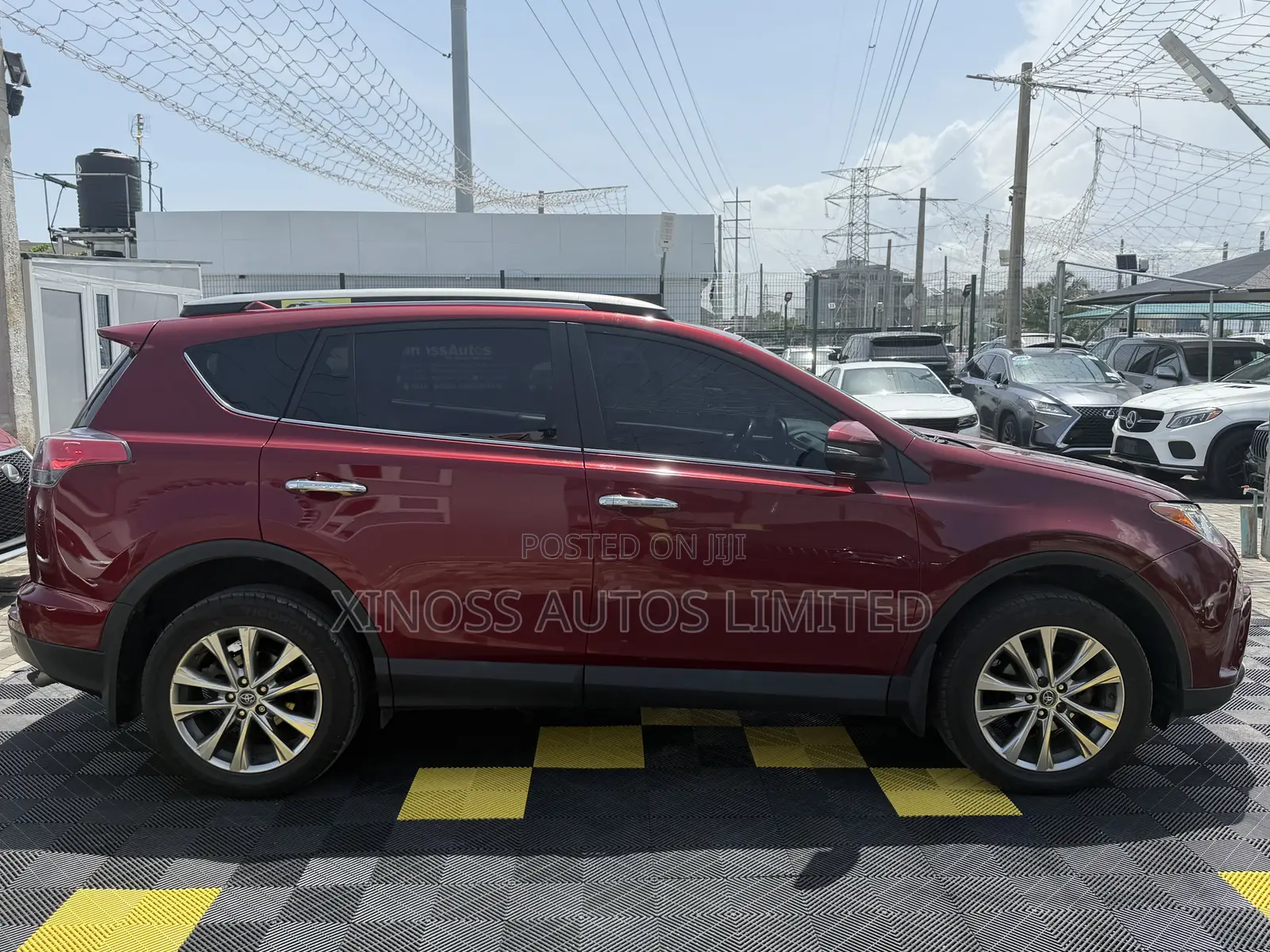 Toyota RAV4 Limited 4dr SUV AWD (2.5L 4cyl 6A) 2018 Red