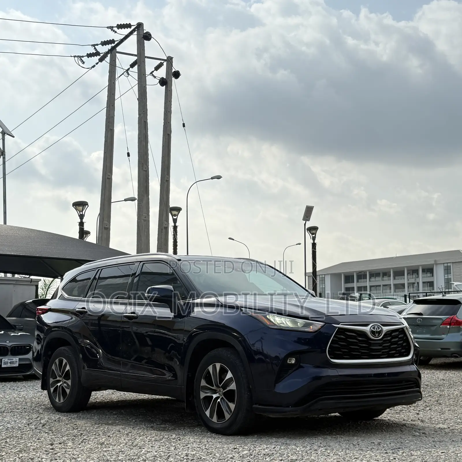 Toyota Highlander XLE AWD 2020 Blue