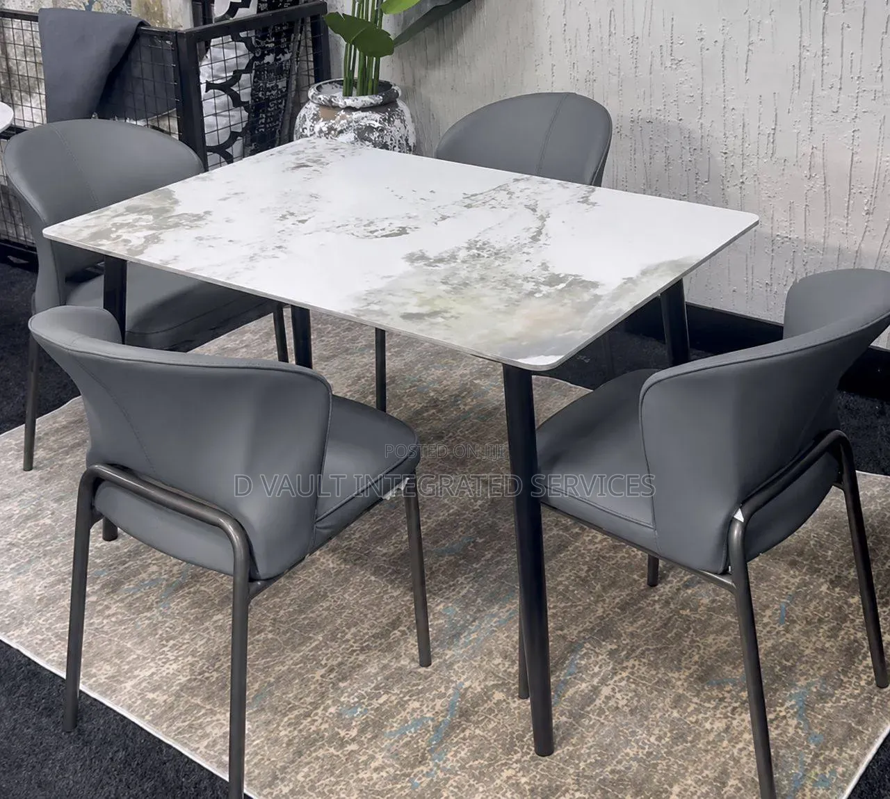 4:Seater Timeless Marble Dining.