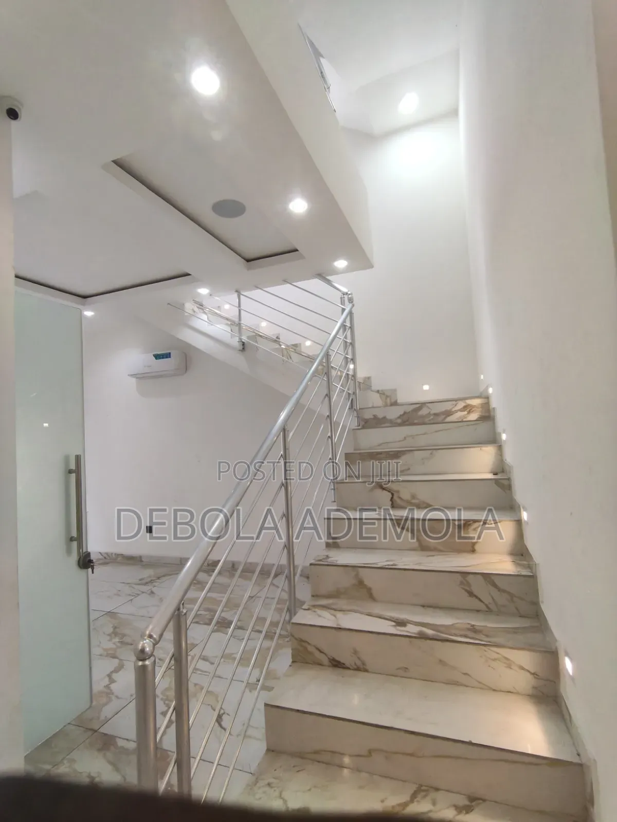 6bdrm House in Lekki Phase 1 for sale