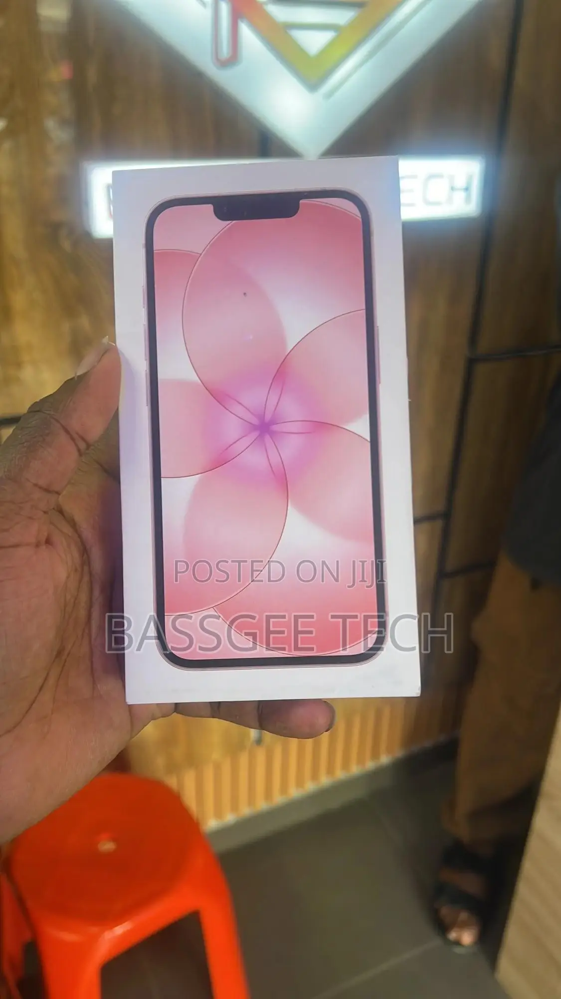 New Apple iPhone 17e 256 GB Pink