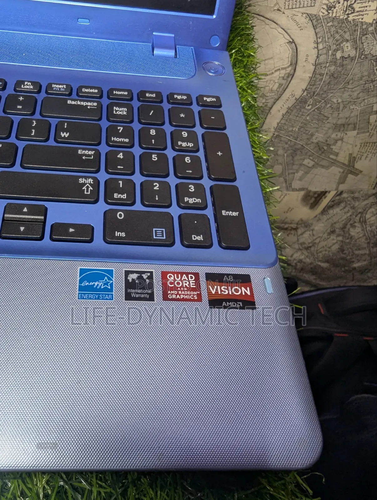 Laptop Samsung 4GB AMD A8 HDD 320GB