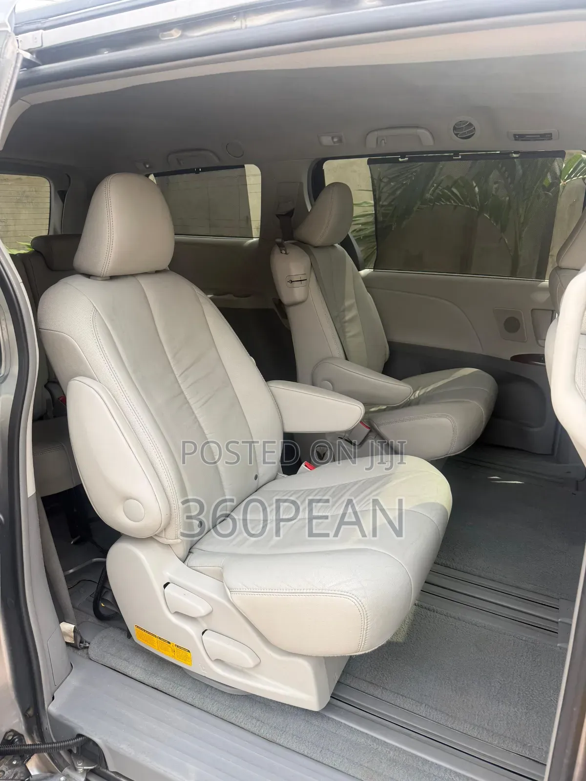 Toyota Sienna XLE 7 Passenger 2011 Gray