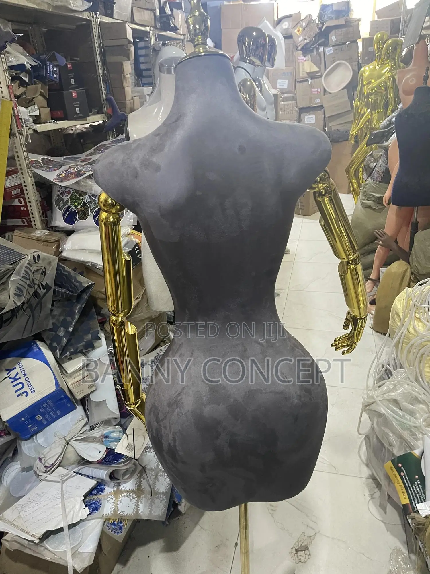 Luxury Female Tailor Mannequin With Gold Arms