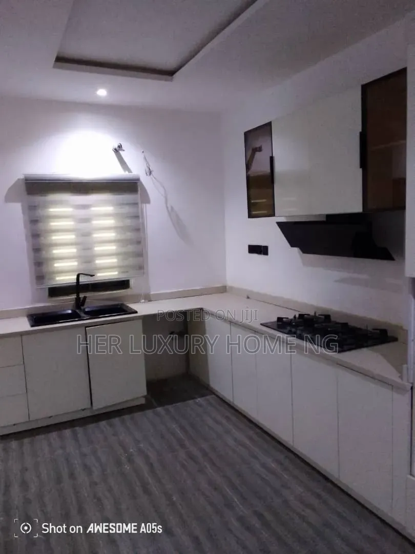 2bdrm Apartment in Freedom Way, Lekki for rent