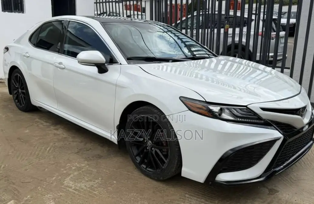Toyota Camry XSE 2023 White