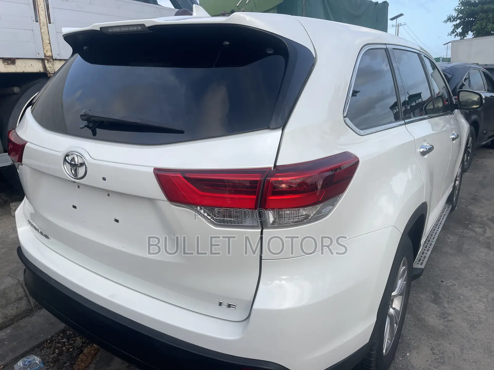 Toyota Highlander LE V6 4x4 (3.5L 6cyl 6A) 2016 White