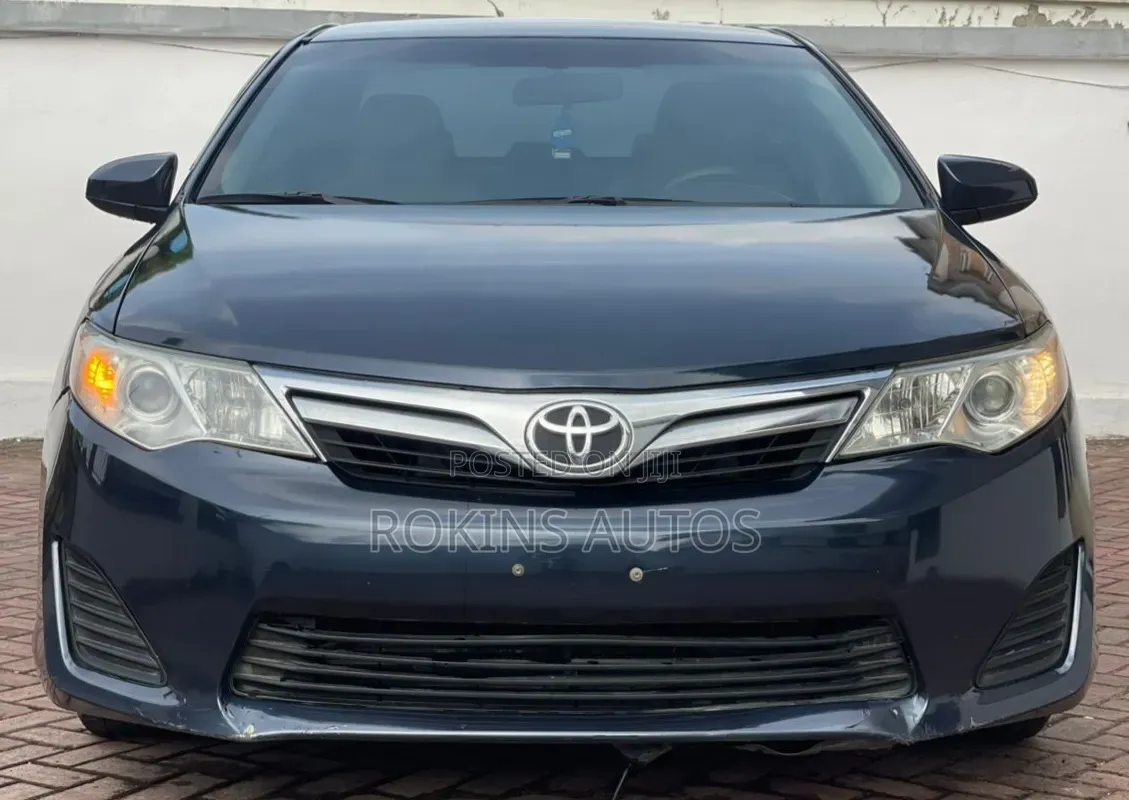 Toyota Camry 2014 Gray
