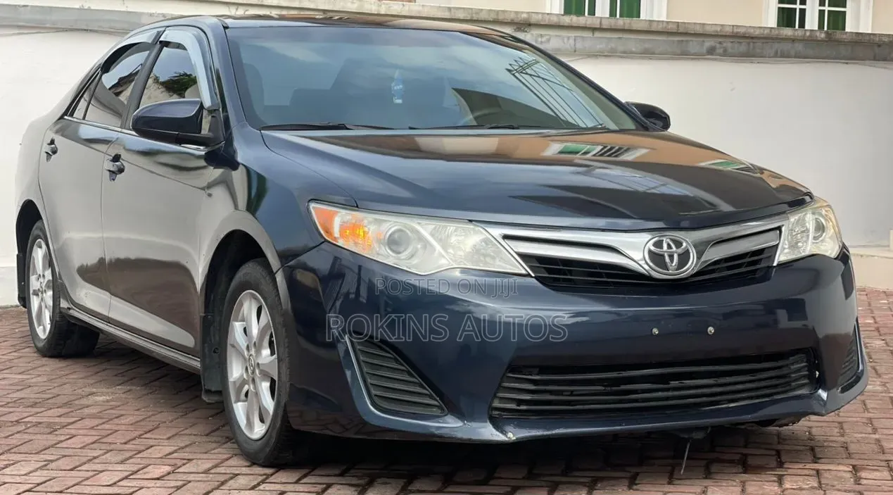 Toyota Camry 2014 Gray