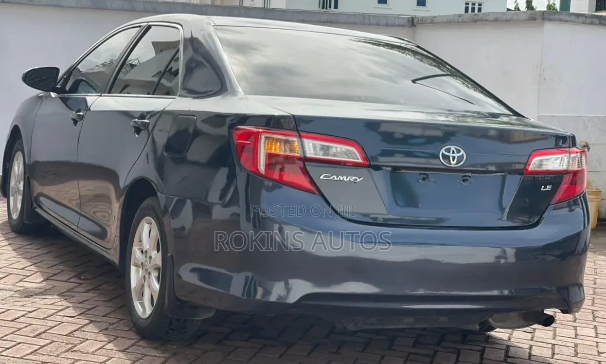 Toyota Camry 2014 Gray