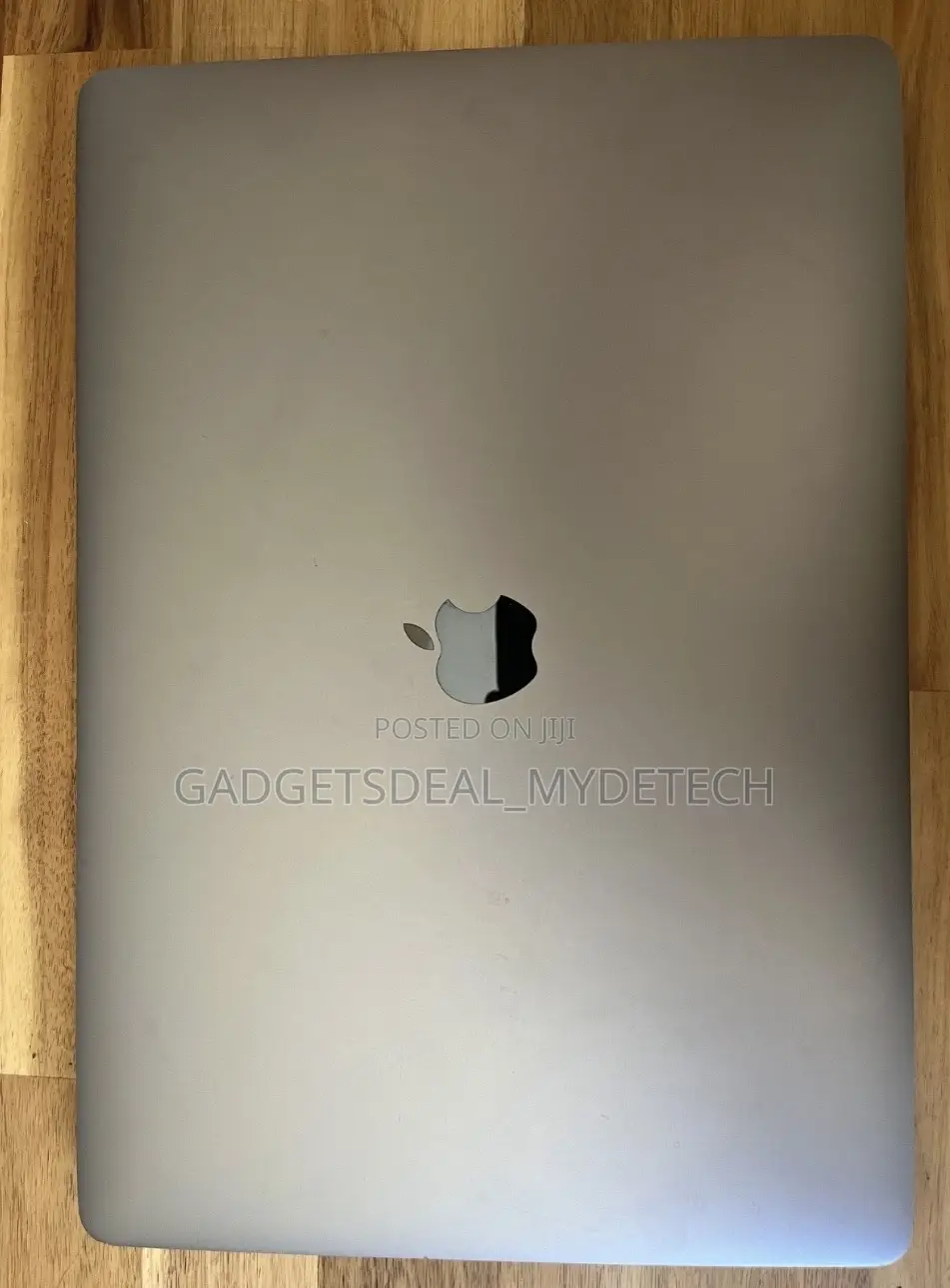 Laptop Apple MacBook Pro 2017 16GB Intel Core i7 SSD 512GB