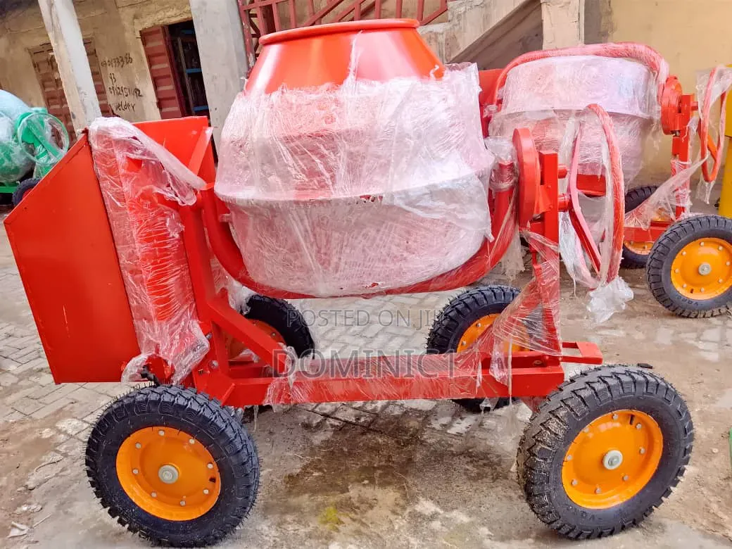 Concrete Mixer Mounted on a Heavy-Duty Four-Wheel 400l