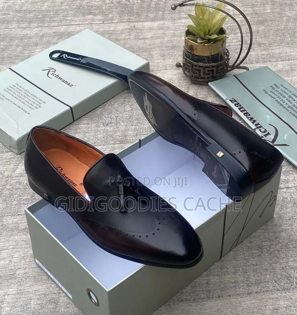 Richwanaz Two-Tone Tassel Brogue Loafers
In Size 40-46
