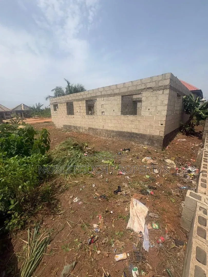 3bdrm Bungalow in Imowo Nla,, Gberigbe for sale