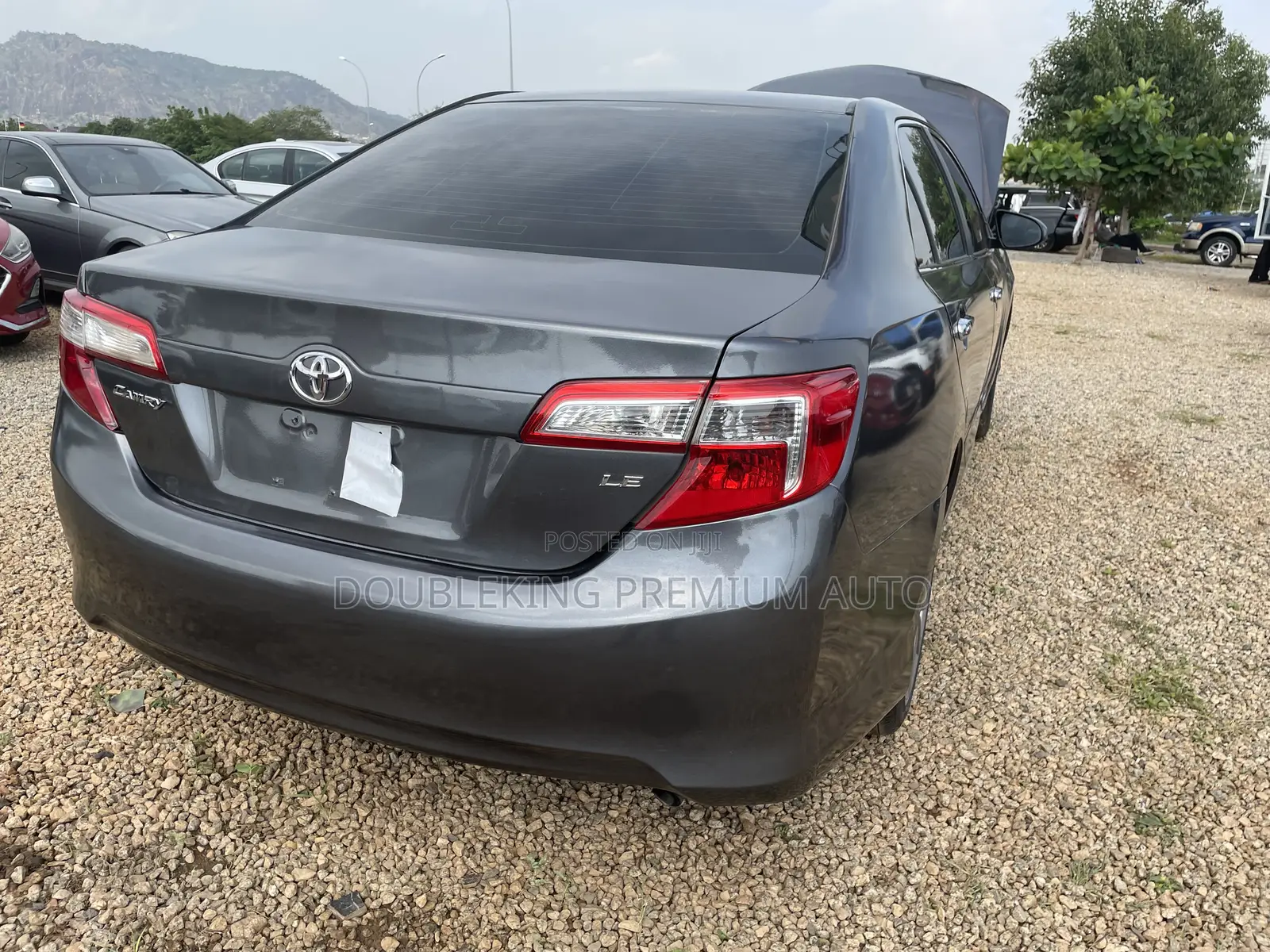 Toyota Camry LE 4dr Sedan (2.5L 4cyl 6A) 2013 Gray