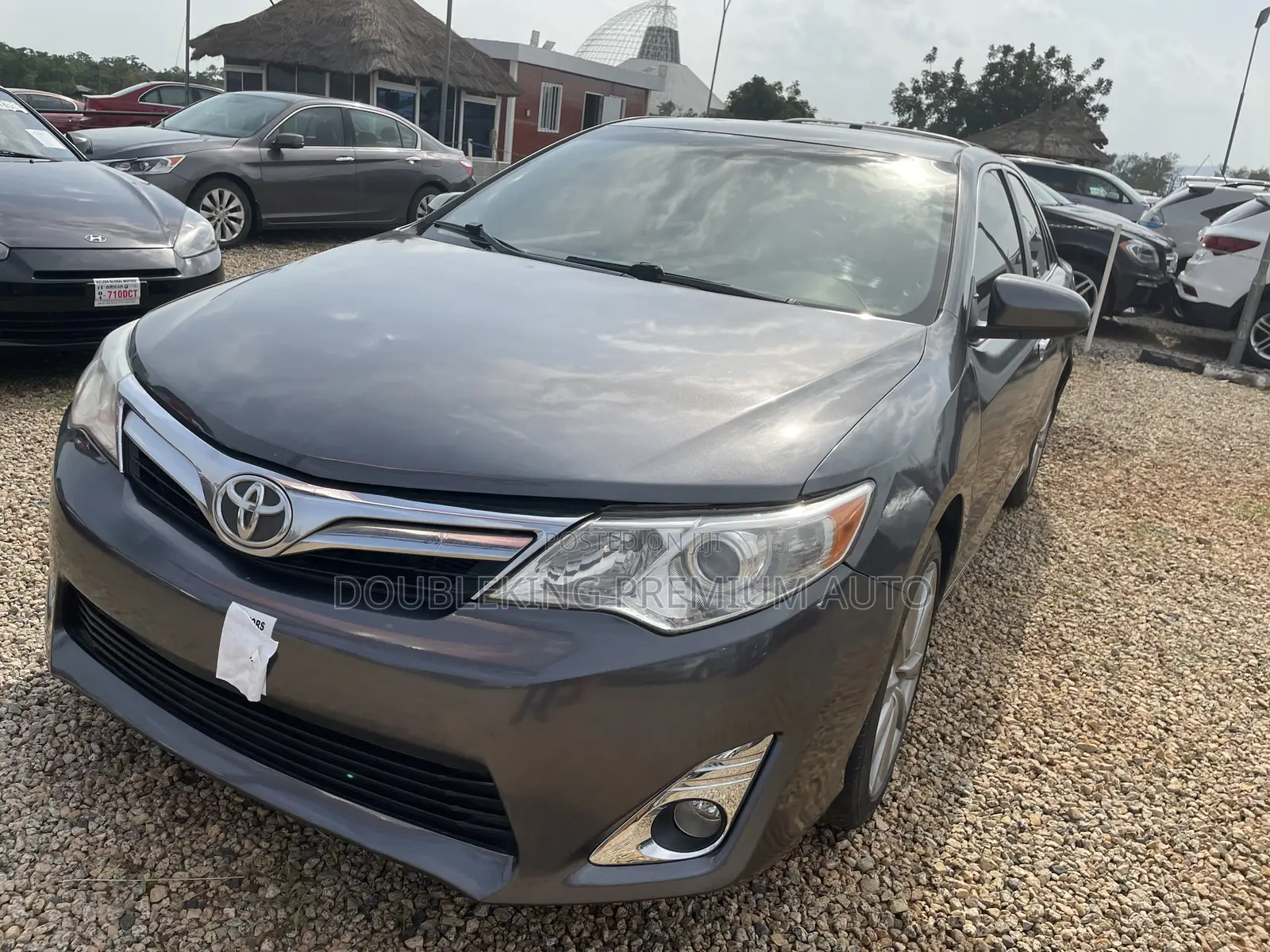 Toyota Camry LE 4dr Sedan (2.5L 4cyl 6A) 2013 Gray
