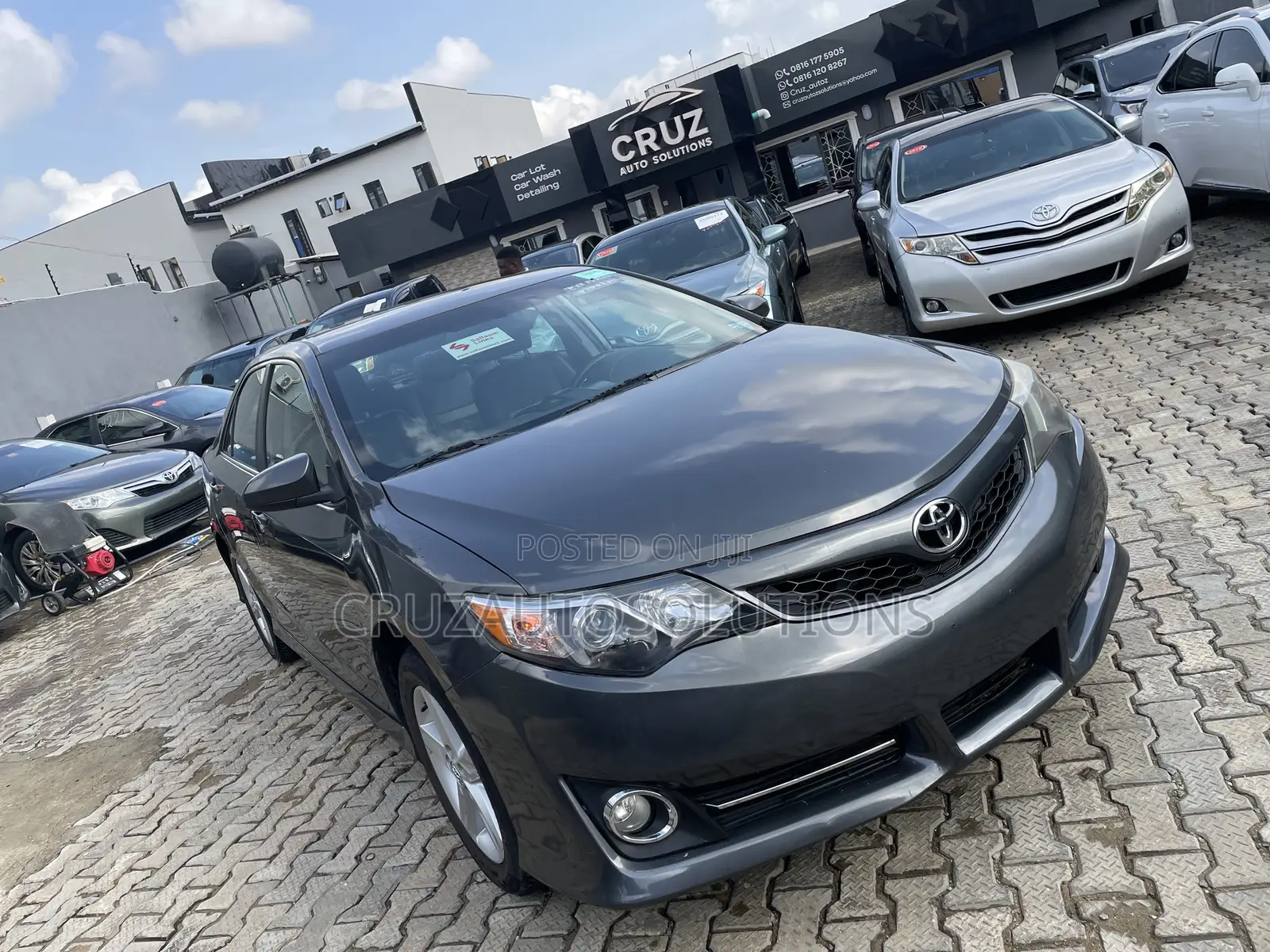Toyota Camry SE 4dr Sedan (2.5L 4cyl 6A) 2014 Gray