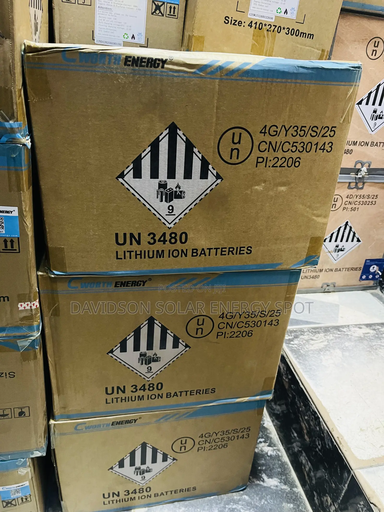 2.56wh 12v 200arh Cwroth Solar Lithium Ion Battery