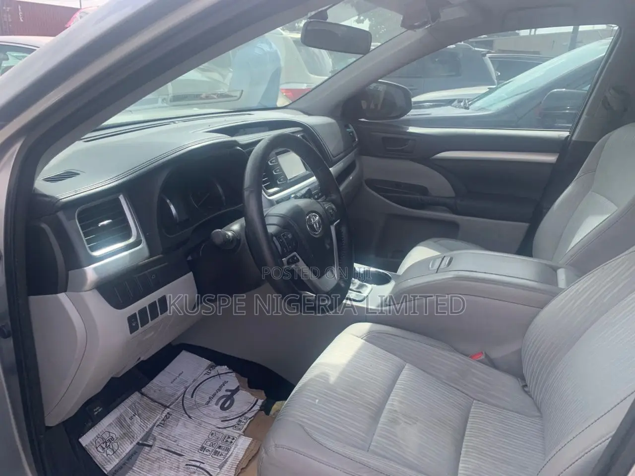 Toyota Highlander LE Plus 4dr SUV (3.5L 6cyl 6A) 2015 Silver