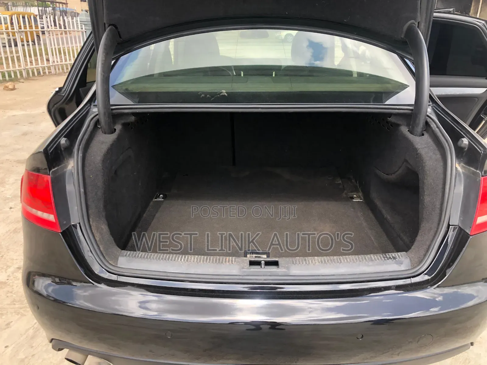 Audi A4 2.0T Premium Quattro 2011 Black