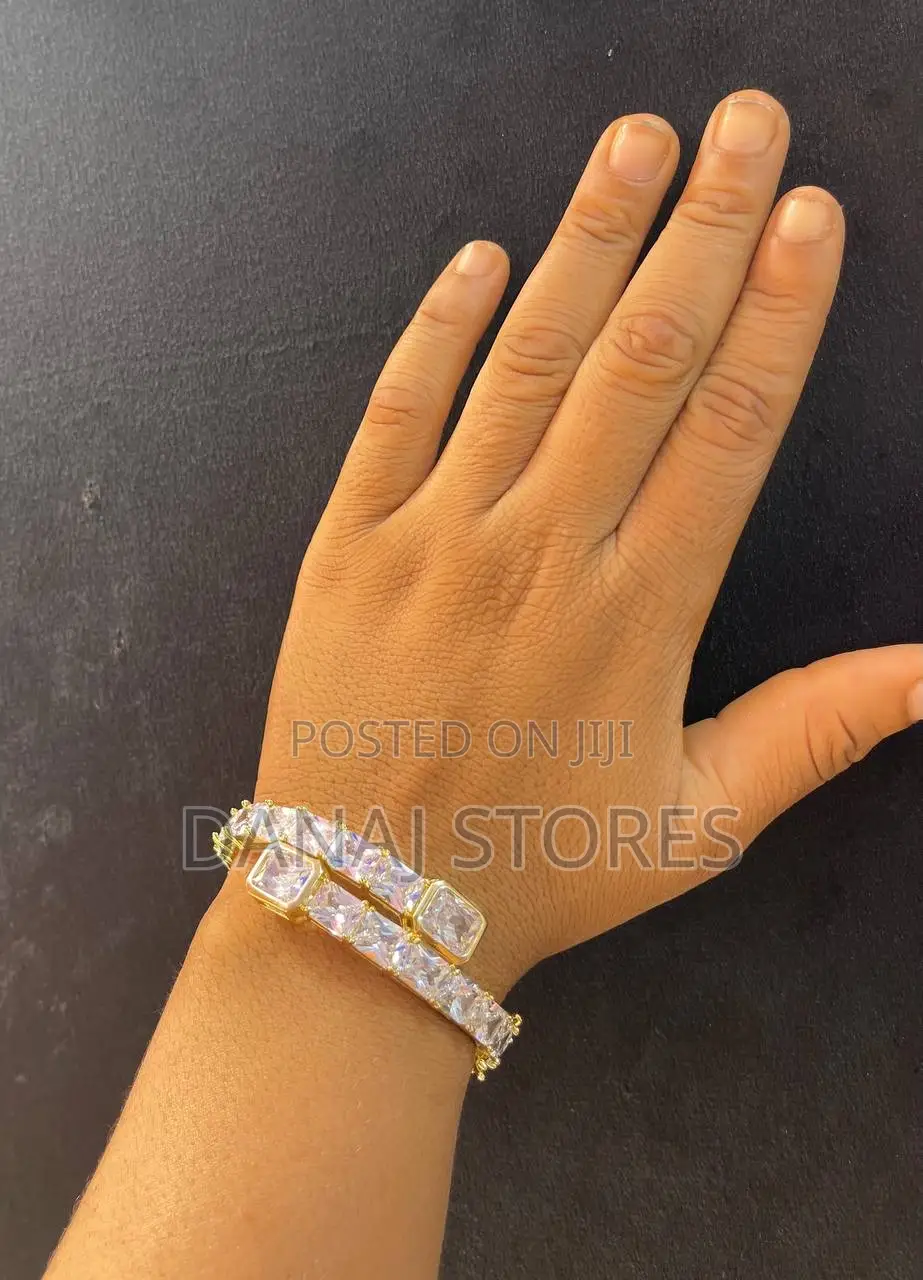 Ladies Zirconia Bracelet