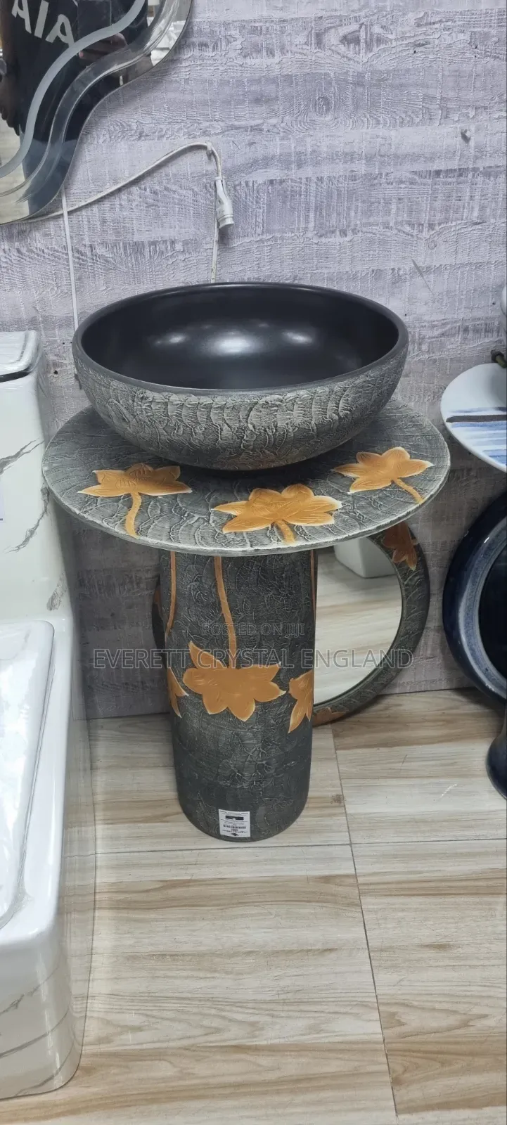 Luxury Standing Basin With Mirror