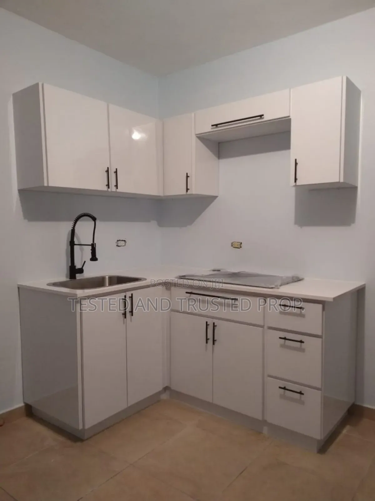 Studio Apartment in Ikota Villa Estae for rent