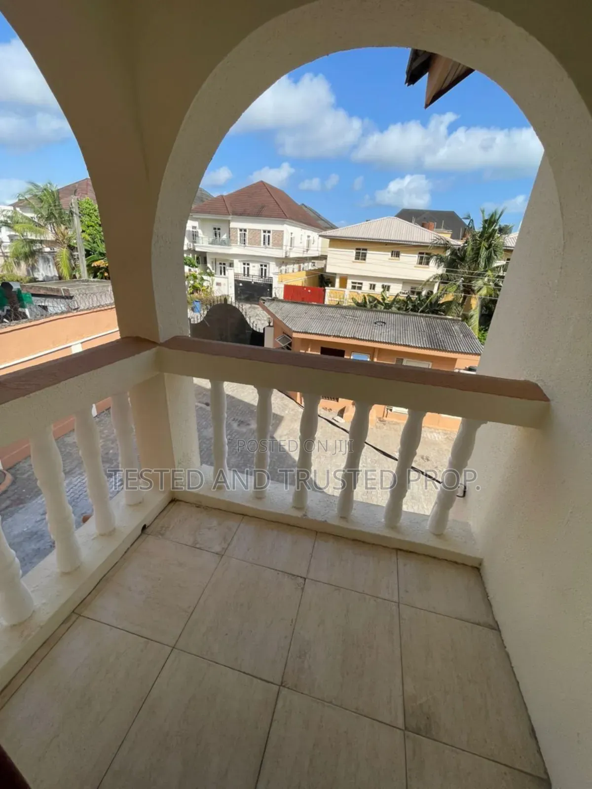 Studio Apartment in Ikota Villa Estae for rent