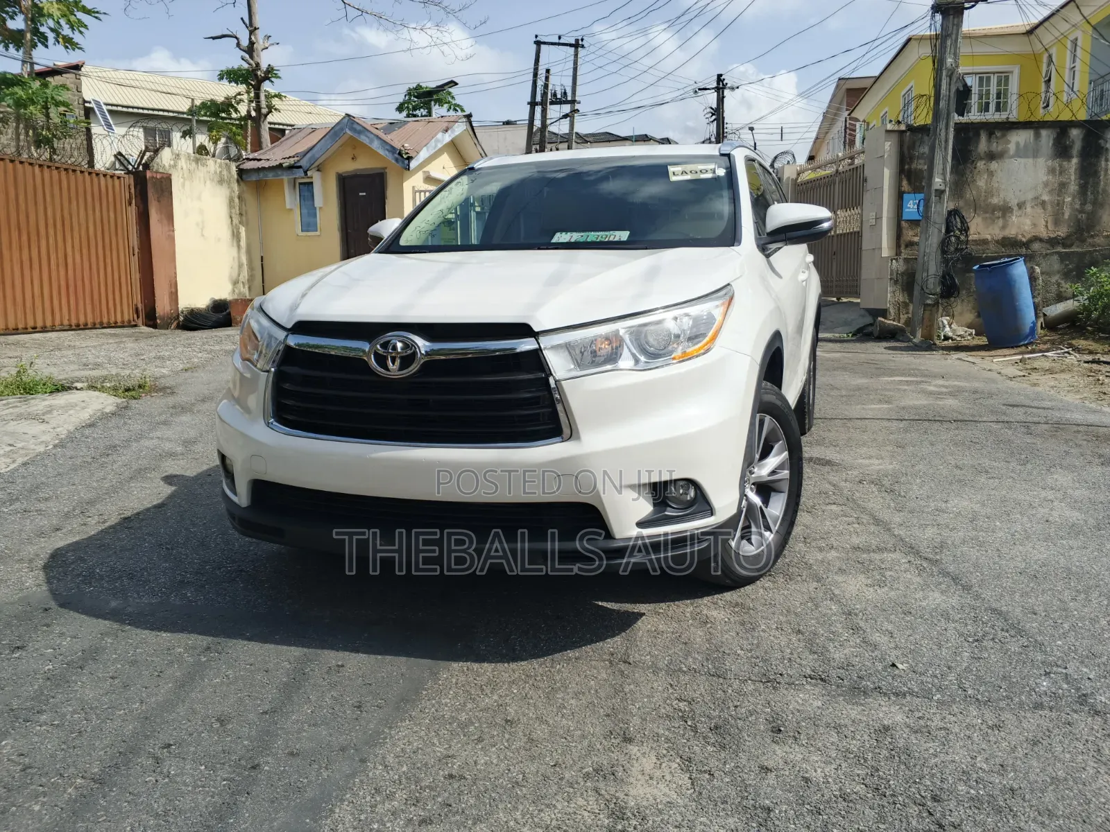 Toyota Highlander XLE 4dr SUV (3.5L 6cyl 6A) 2014 White