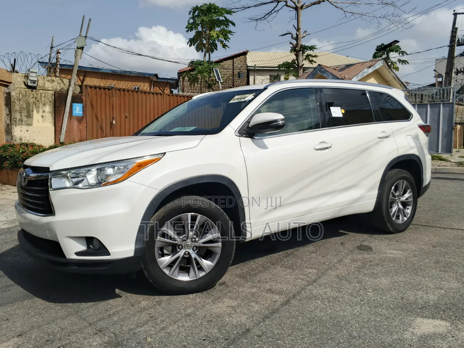 Toyota Highlander XLE 4dr SUV (3.5L 6cyl 6A) 2014 White