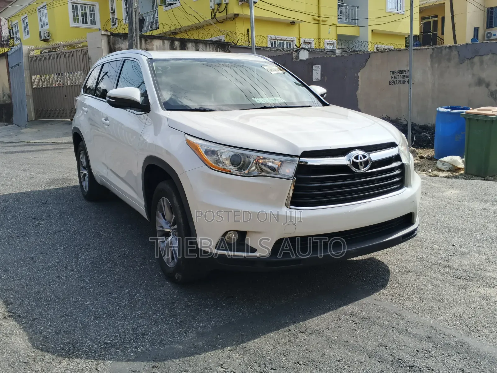 Toyota Highlander XLE 4dr SUV (3.5L 6cyl 6A) 2014 White
