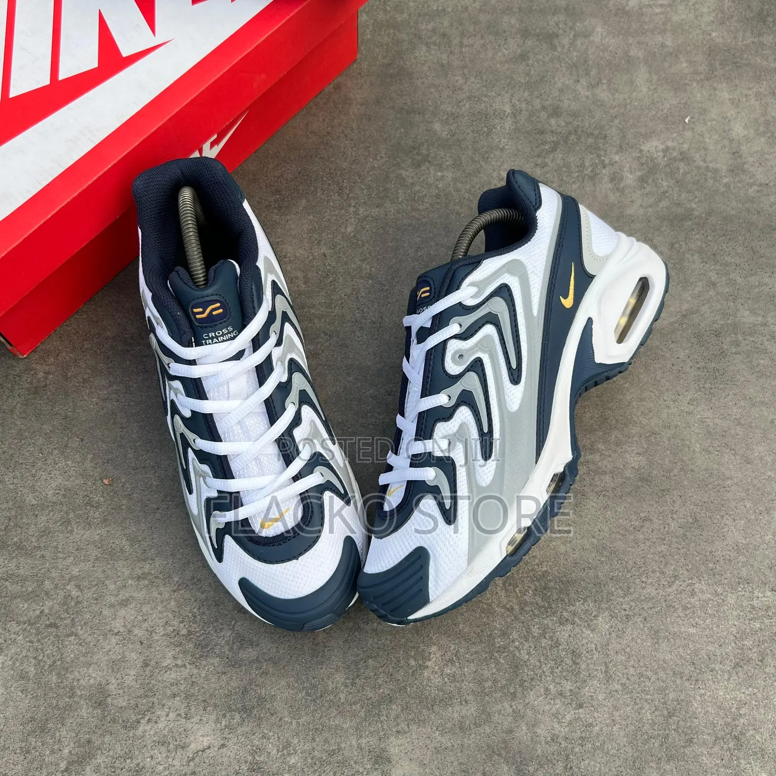 Original Nike Air Brazen Sneakers