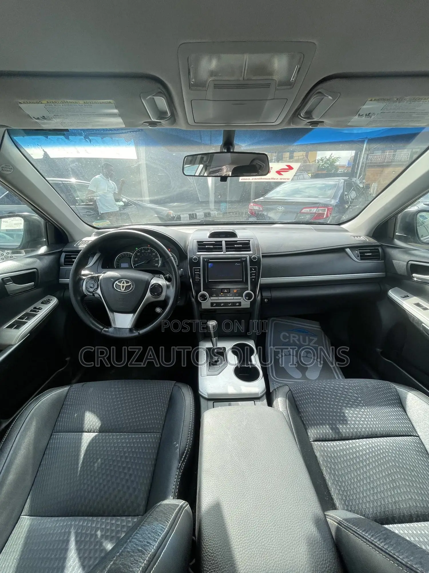 Toyota Camry SE 4dr Sedan (2.5L 4cyl 6A) 2014 Gray