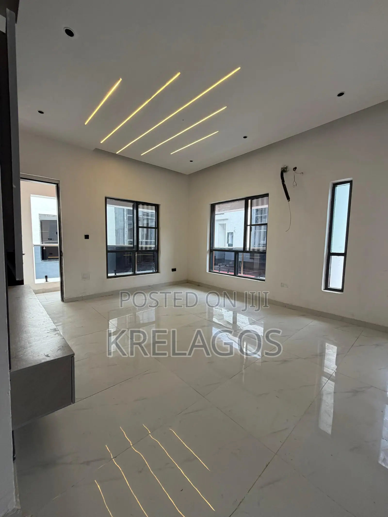 5bdrm Duplex in Ologolo for sale