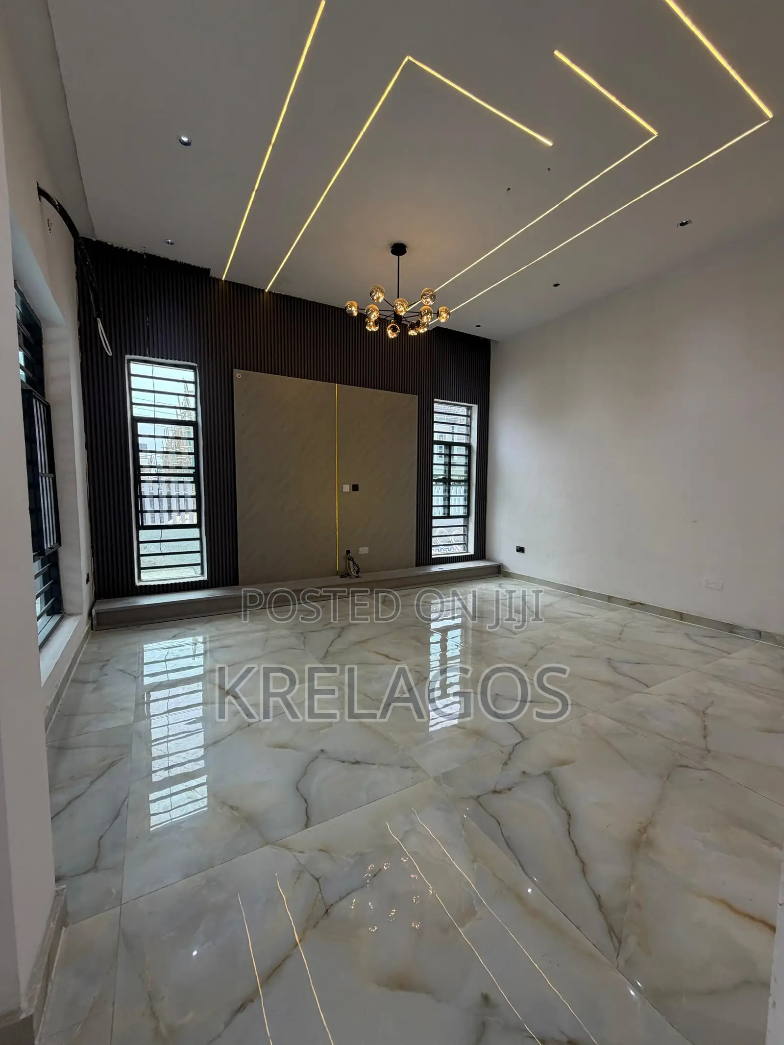5bdrm Duplex in Ologolo for sale