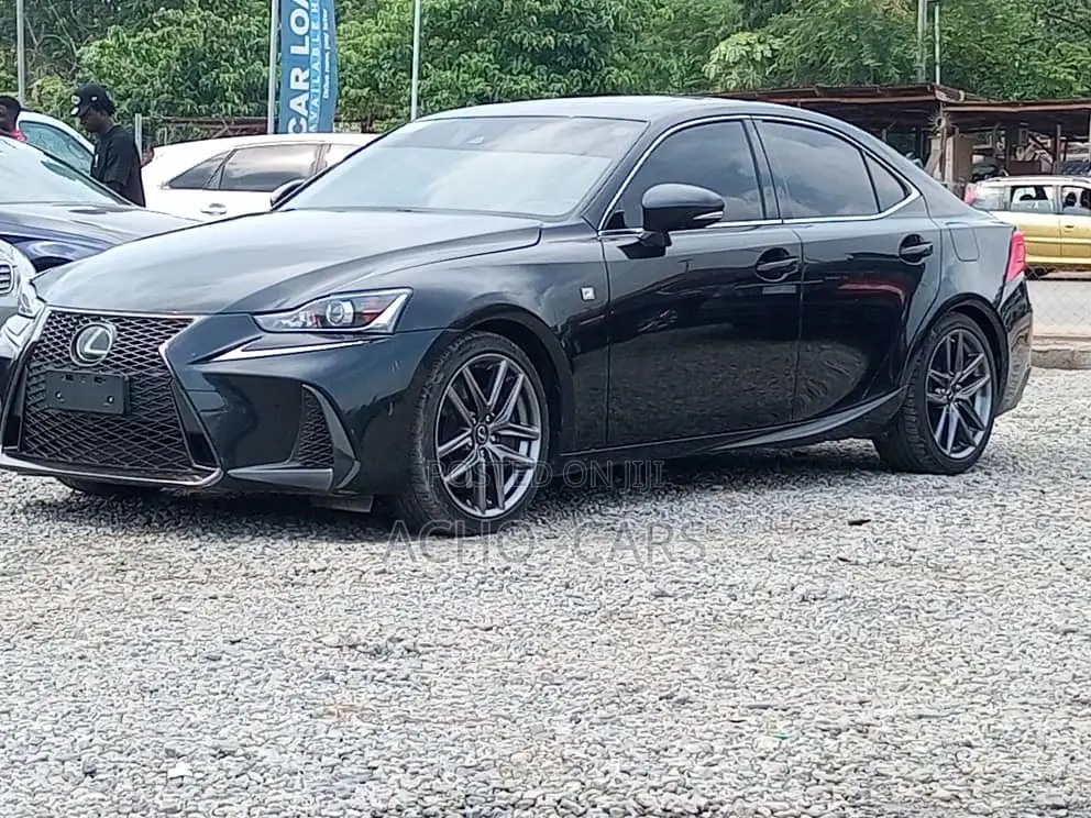 Lexus IS 2018 Silver