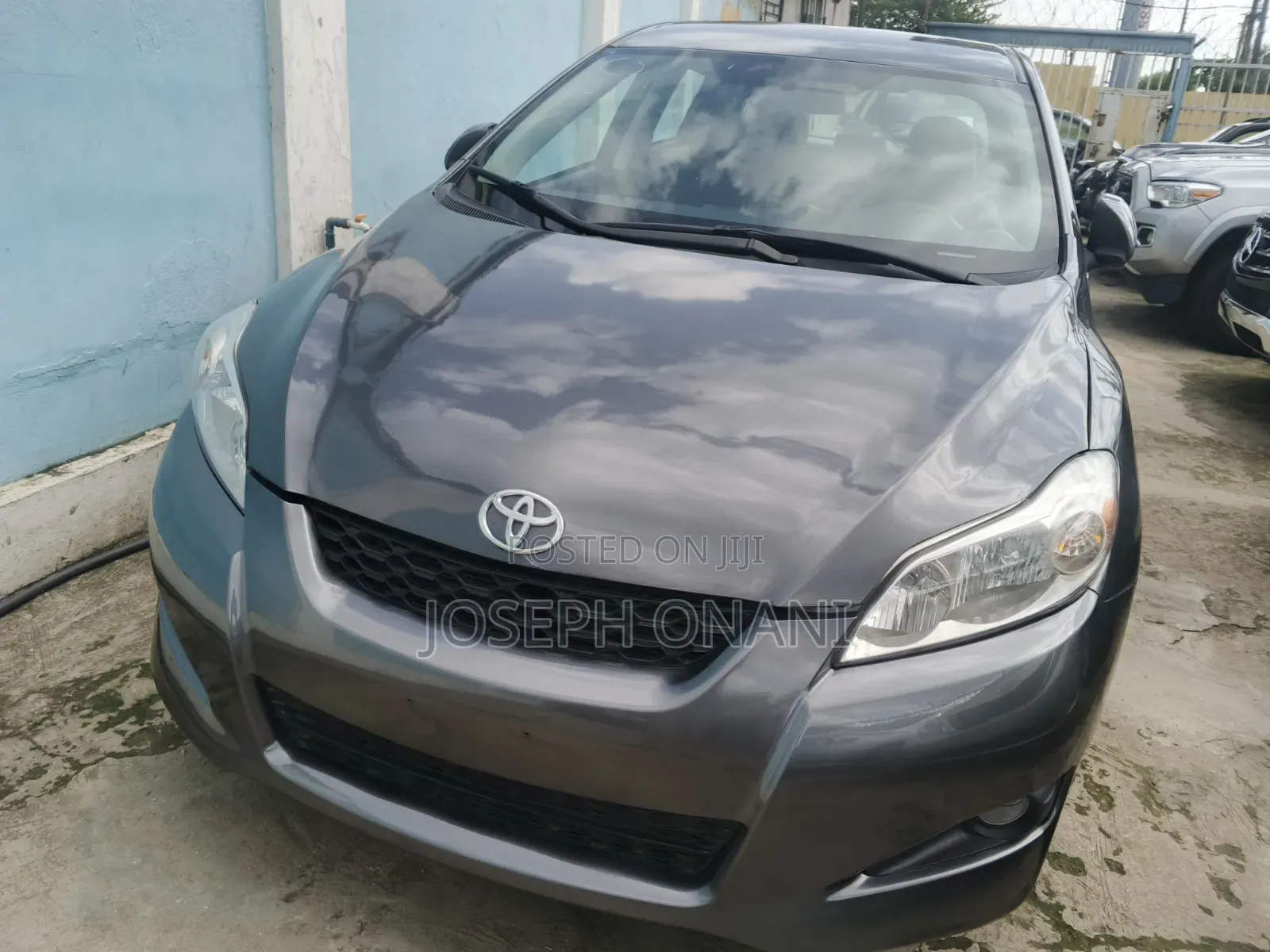 Toyota Matrix S Hatchback FWD (2.4L 4cyl 5A) 2009 Gray