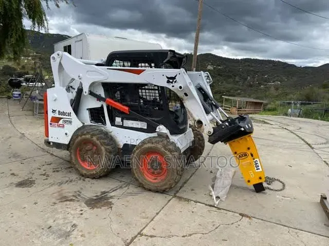 Hydraulic Breaker With Bobcat