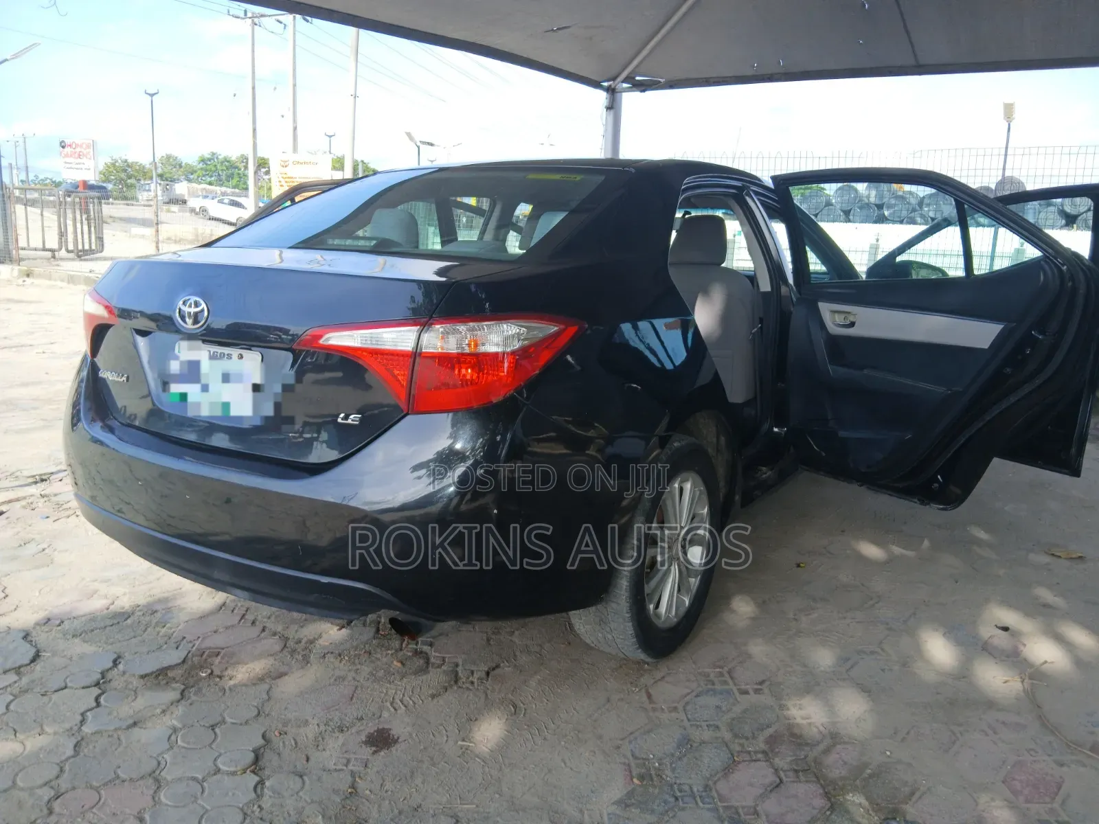 Toyota Corolla LE Plus 4dr Sedan (1.8L 4cyl CVT) 2016 Black