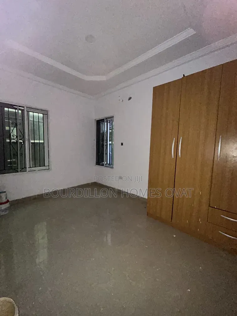2bdrm Apartment in Ikota Villa Estate for rent